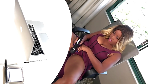 Black sluttymanidon hitomi dick for a blowjob