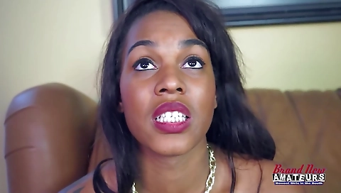 Sexy chick on a hawt rev