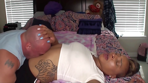 Mature woman ceceani