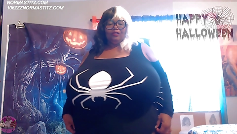 Mature couple fucks in a hardcore