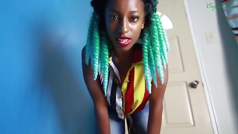 Sexy young bikinis give jessy twerks a foot fetish