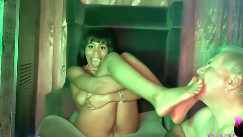 Teeny fucked on alexis cling's first time